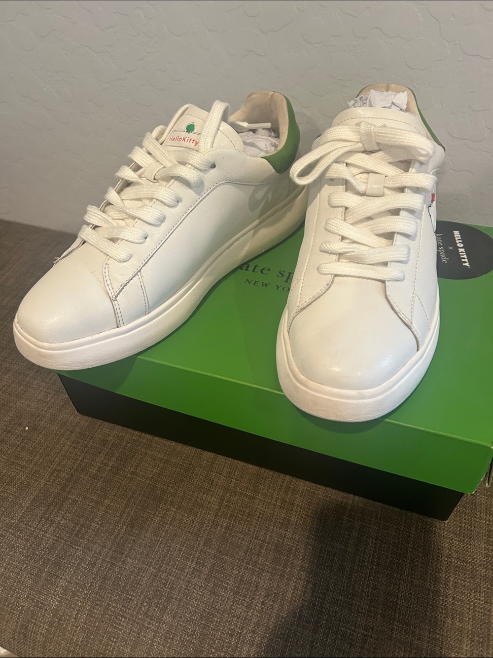 Kate spade x Sanrio hello kitty sneakers size 8.5 Great Condition original box